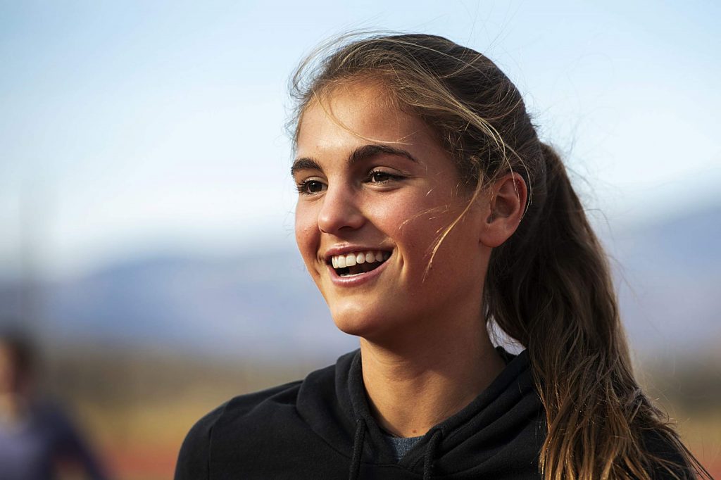 Tightknit senior group leads Aspen High School girls cross country